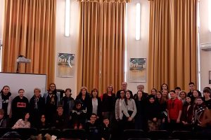 Students-and-teachers-meet-the-Principal-of-O.-Flacco-Ms-Maria-Rosaria-Clelia-Gioncada